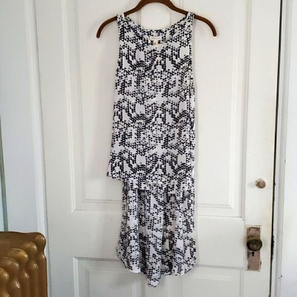 Urban Outfitters Dramatic High Low SemiSheer Top - Picture 1 of 6